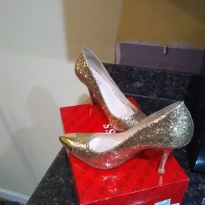 Guess Womens High Heel  Size Size 7 1/2 (gold)